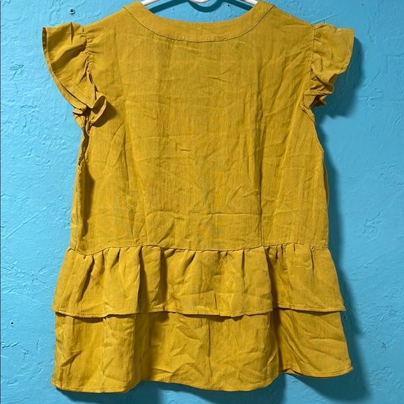 Women's Button-Down Tiered Ruffle Hem Top size L - Picture 6 of 6
